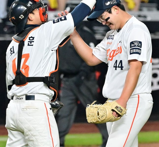 가을을 지배한 그 이름, 김서현 "감독님, 동료들, 팬들께 미안…너무 잘하고 싶었다" [한화의 가을 에필로그]
